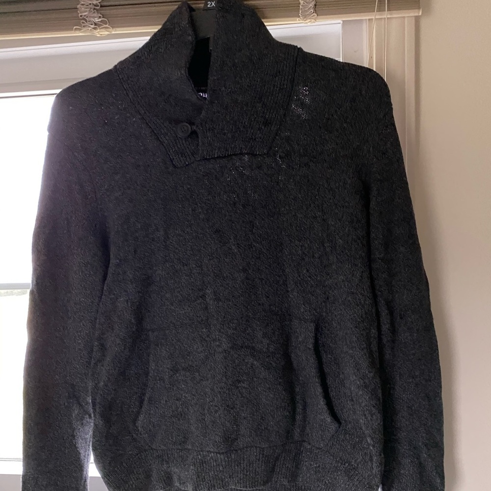 American eagle small sweater